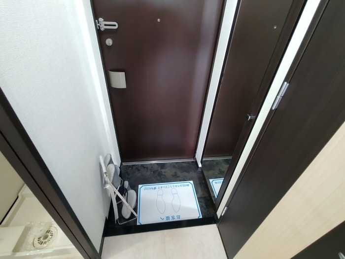 物件内観写真16　(玄関)