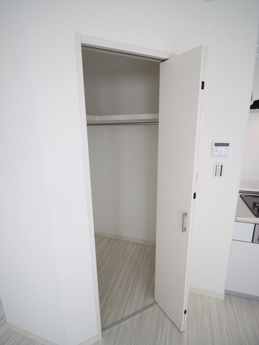 物件内観写真10　(収納)