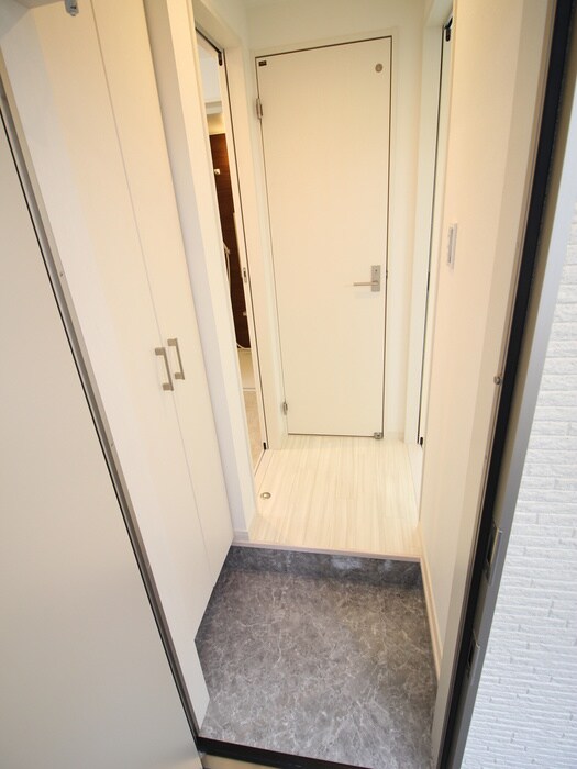 物件内観写真19　(玄関)
