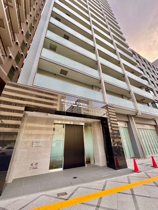 物件外観写真4　(エントランス部分)