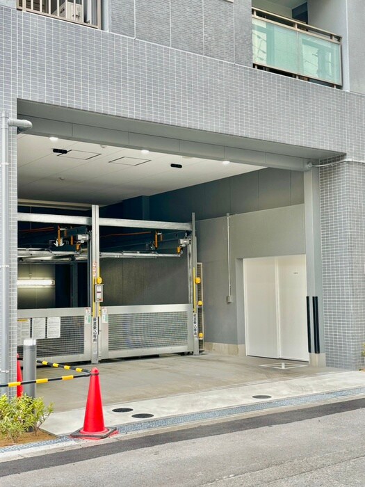 物件外観写真6　(駐車場)