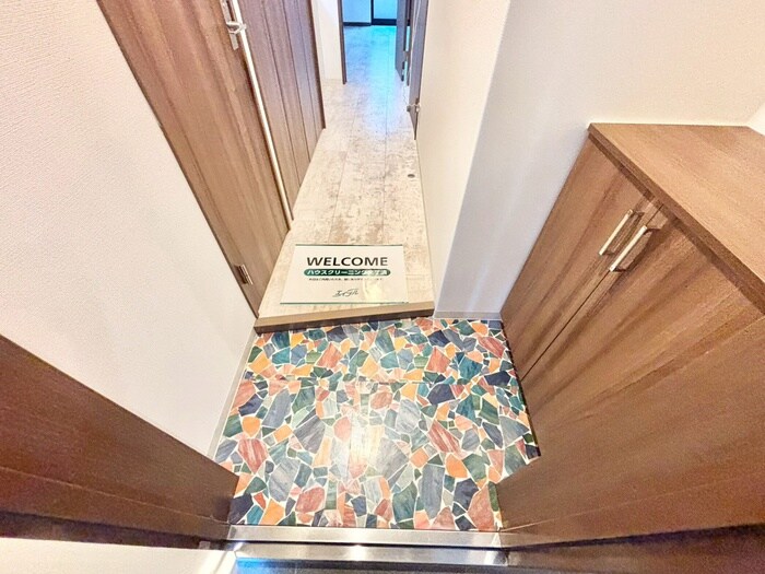 物件内観写真15　(玄関)