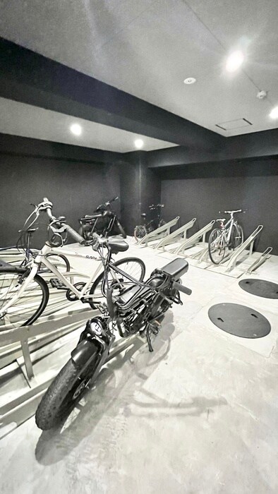 物件外観写真5　(駐輪場)