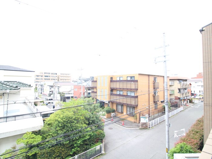 物件内観写真17　(室内からの展望)