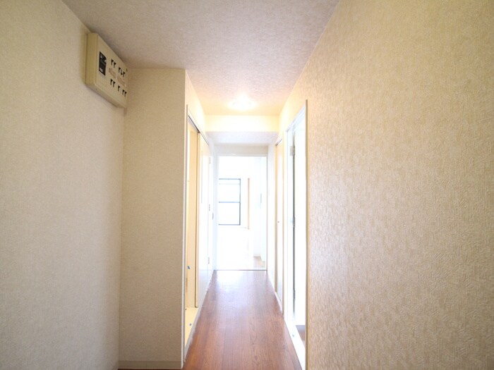 物件内観写真19　(廊下)