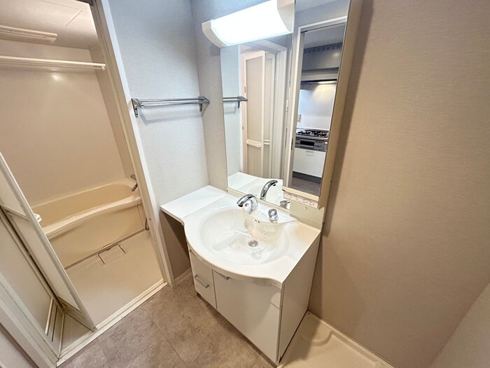 物件内観写真11　(洗面)