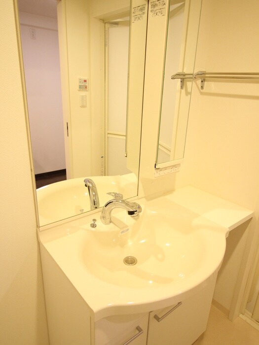 物件内観写真12　(洗面)