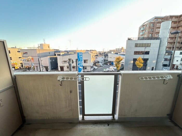 物件内観写真16　(室内からの展望)