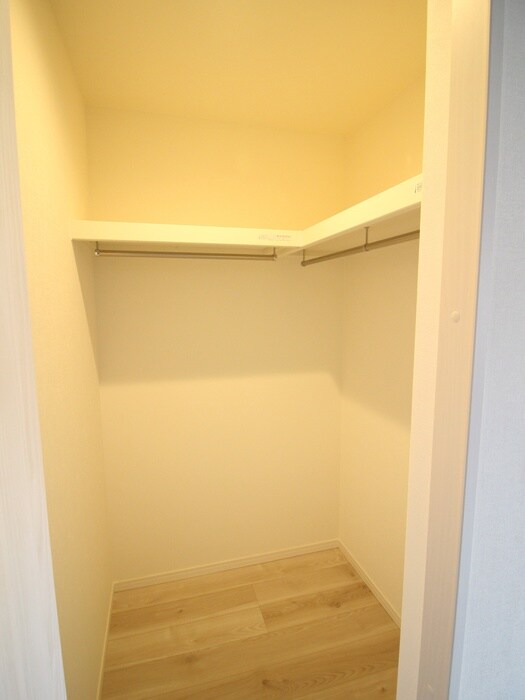 物件内観写真16　(収納)