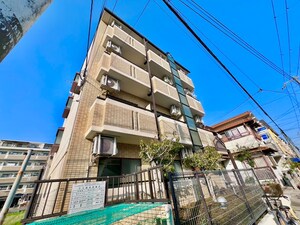 ロイヤルメゾン塚口南Ⅱ外観写真