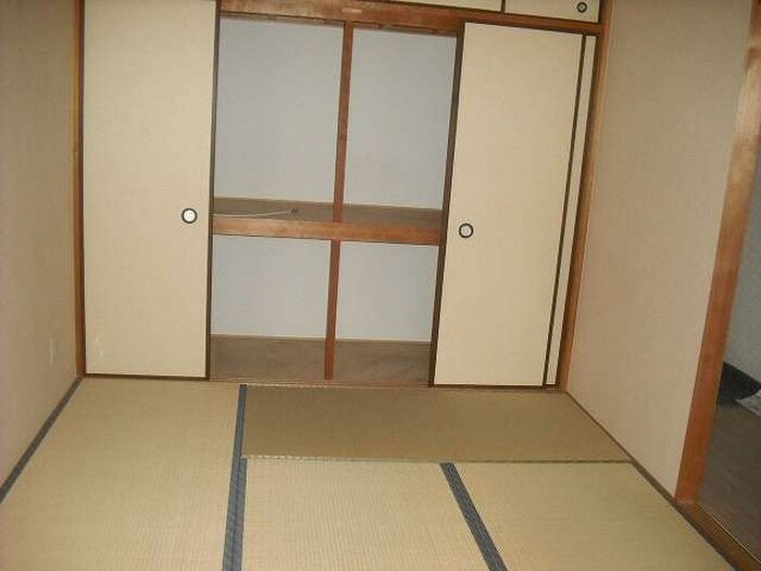 物件内観写真9　(居室)