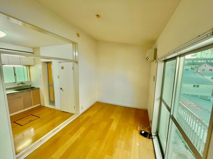 物件内観写真16　(居室)