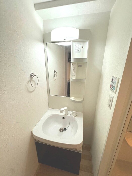 物件内観写真9　(洗面)