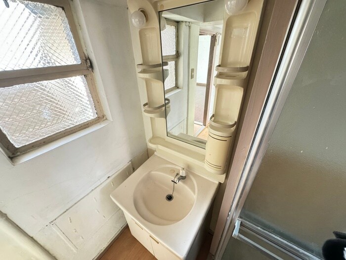 物件内観写真12　(洗面)