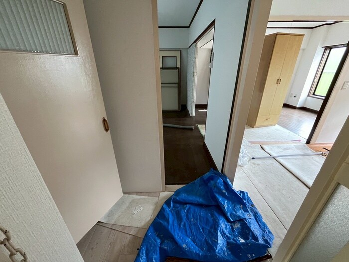 物件内観写真13　(玄関)
