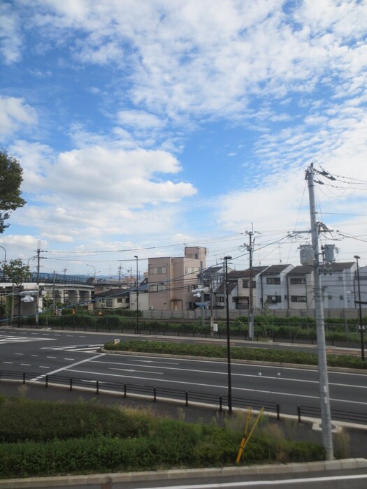 物件内観写真18　(室内からの展望)