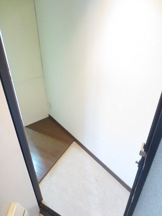 物件内観写真21　(玄関)