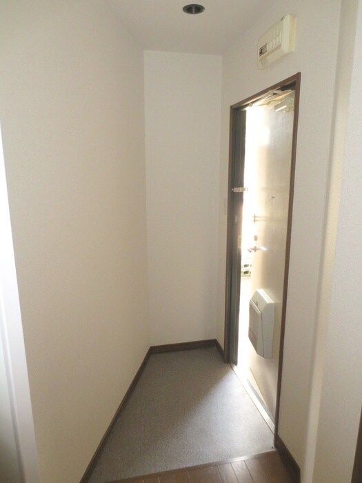 物件内観写真22　(玄関)