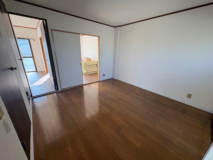 物件内観写真8　(居室)