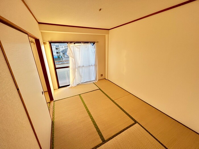 物件内観写真8　(居室)