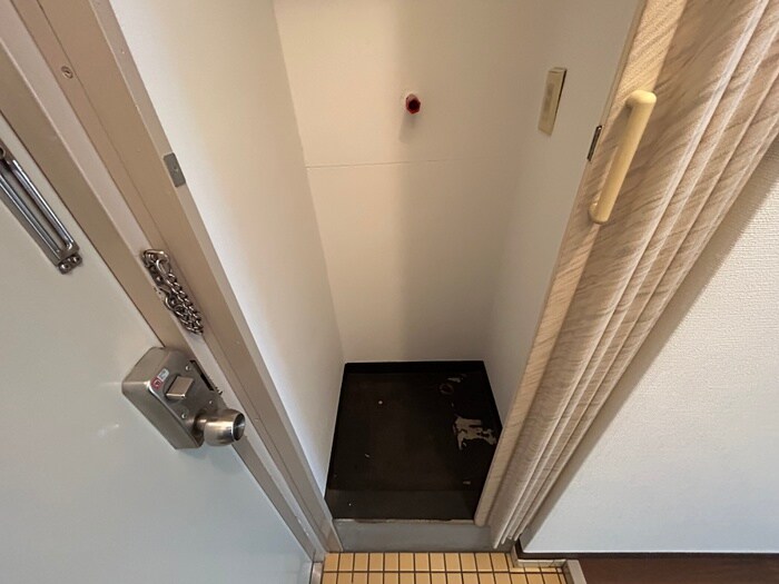 物件内観写真20　(洗濯機置場)