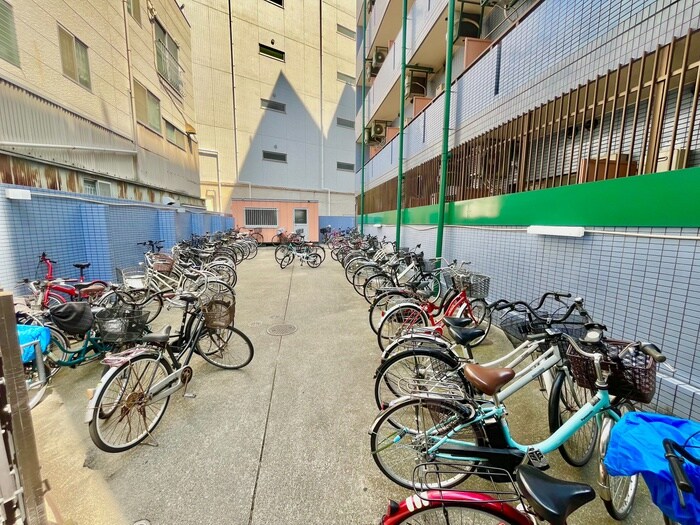 物件外観写真5　(駐輪場)