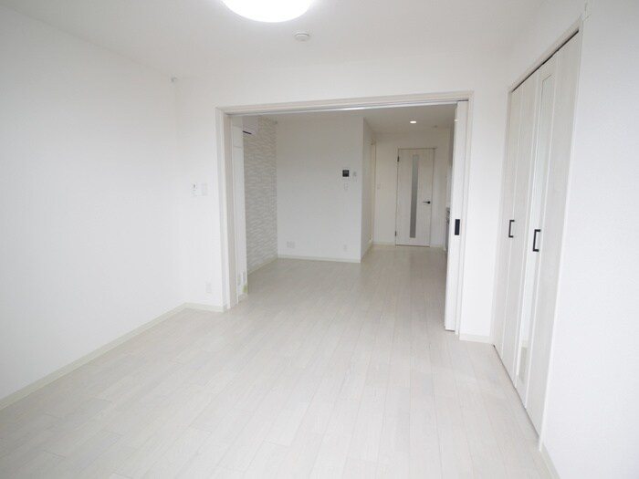 物件内観写真8　(居室)