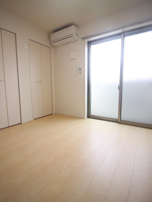 物件内観写真11　(居室)