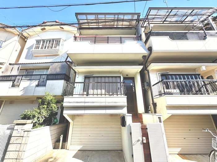 寝屋川市美井町　戸建の物件外観写真