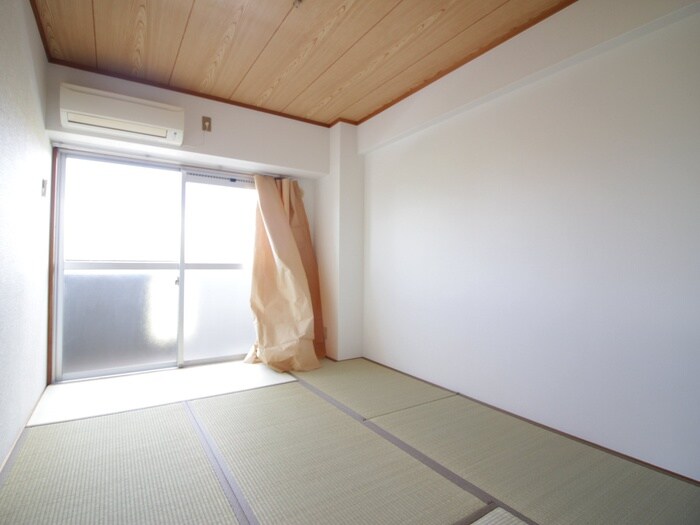 物件内観写真9　(居室)