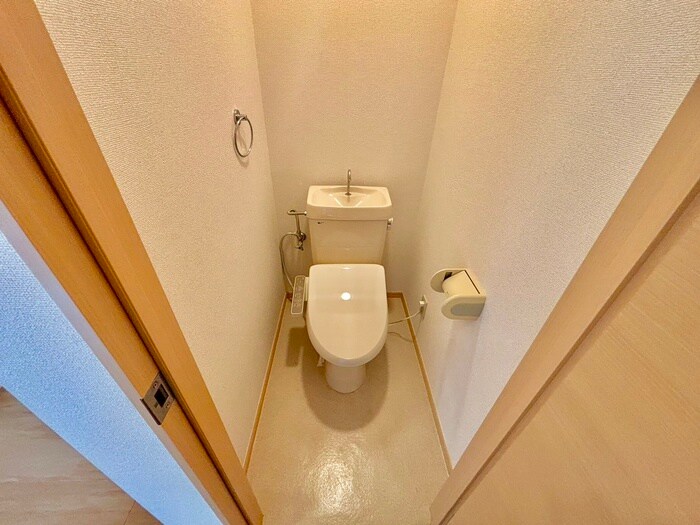 物件内観写真13　(トイレ)