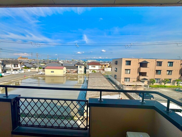 物件内観写真22　(室内からの展望)