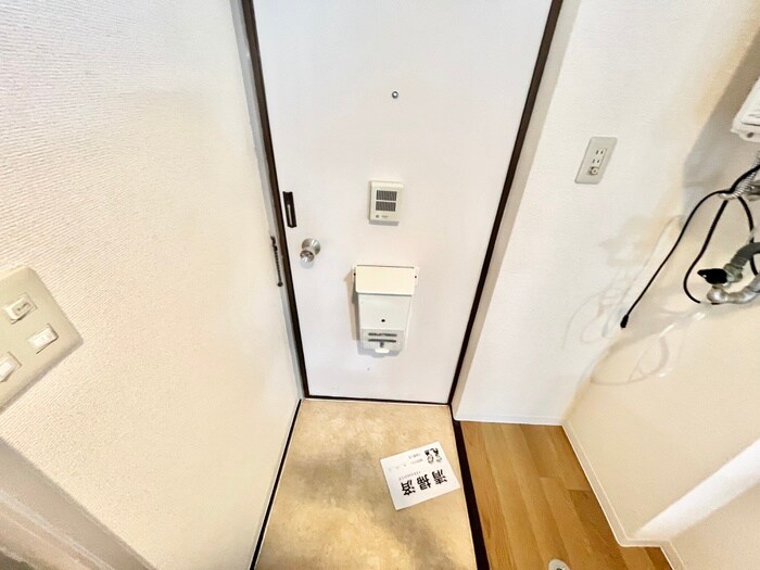 物件内観写真19　(玄関)