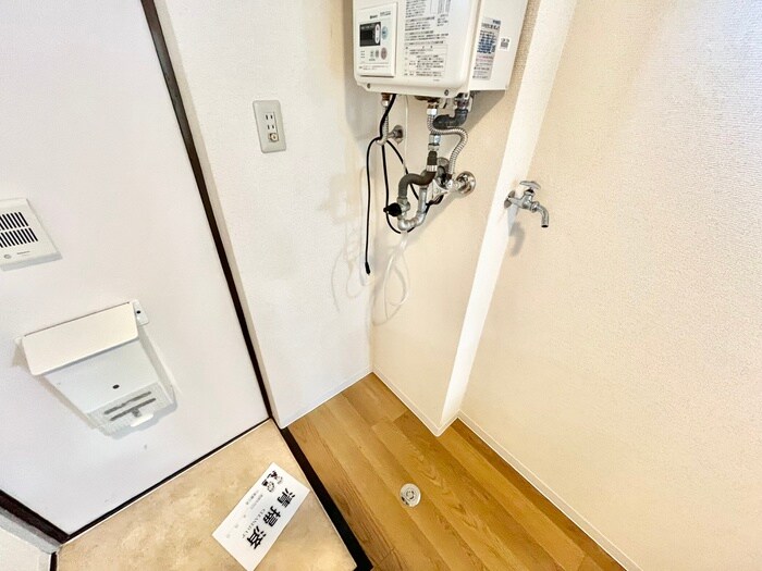 物件内観写真20　(洗濯機置場)