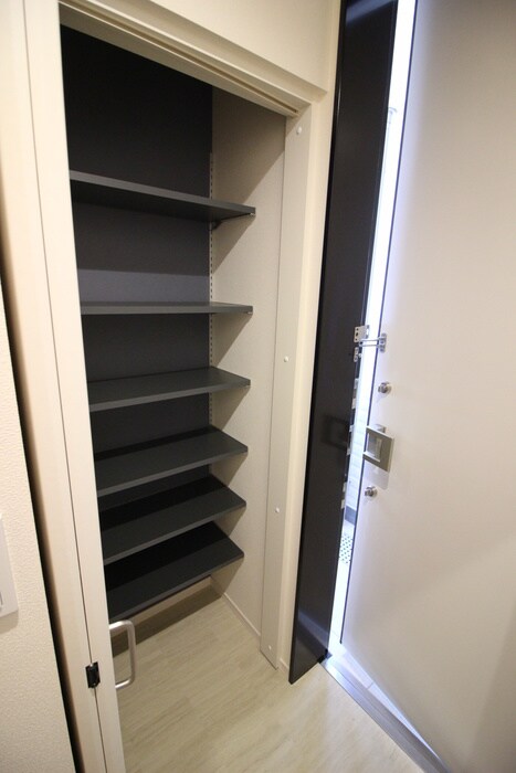 物件内観写真7　(靴箱)