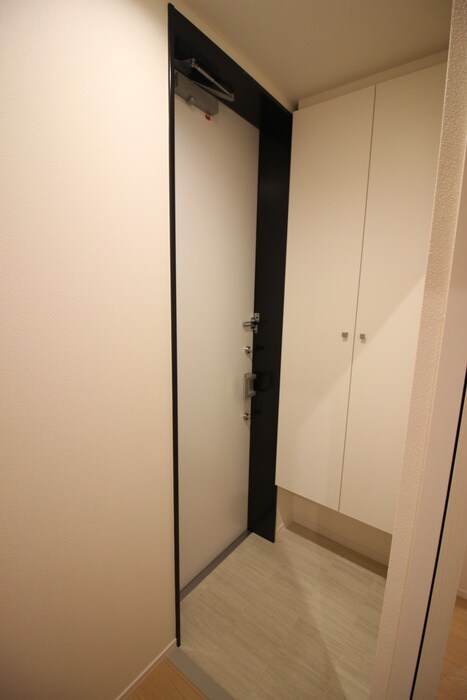 物件内観写真7　(玄関)