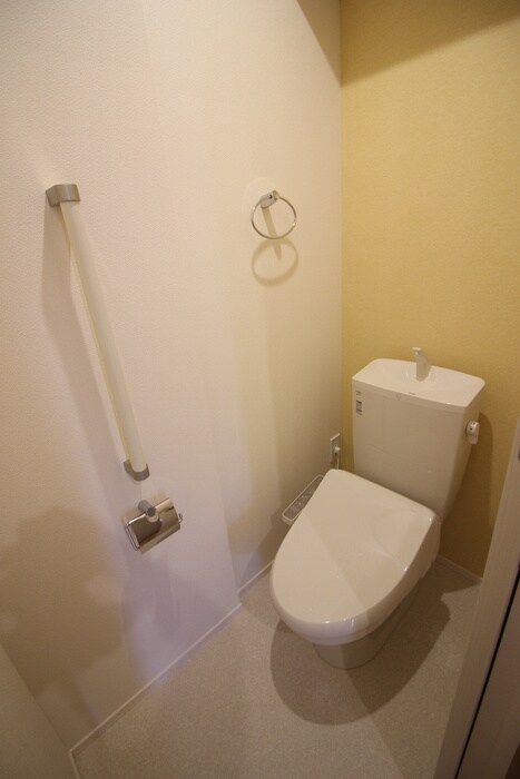 物件内観写真8　(トイレ)