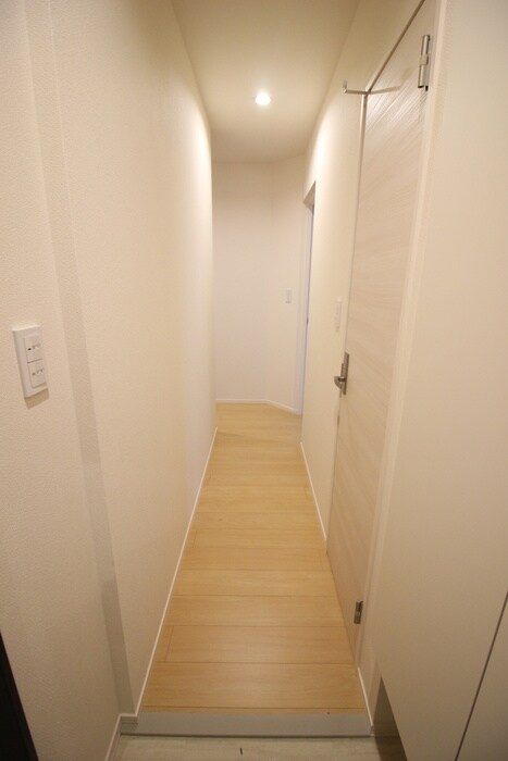 物件内観写真8　(廊下)