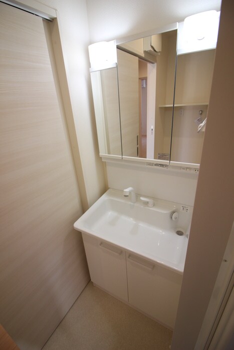 物件内観写真9　(洗面)