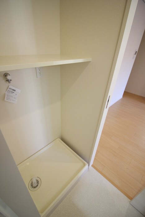 物件内観写真10　(洗濯機置場)