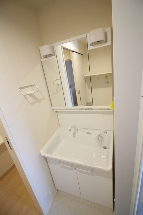 物件内観写真11　(洗面)