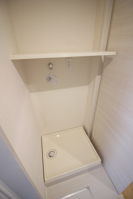 物件内観写真12　(洗濯機置場)