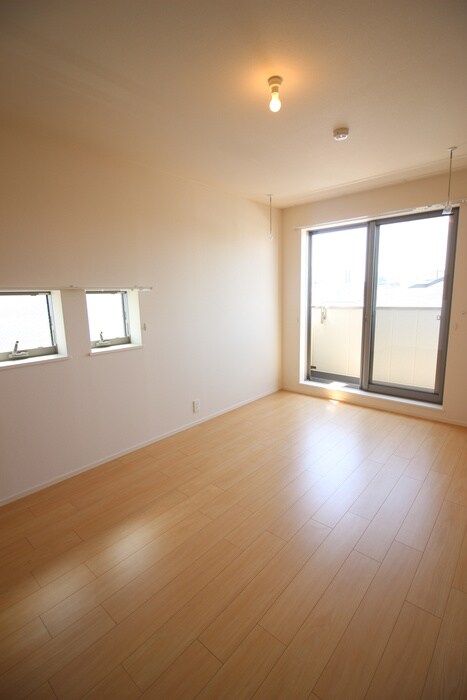 物件内観写真16　(居室)