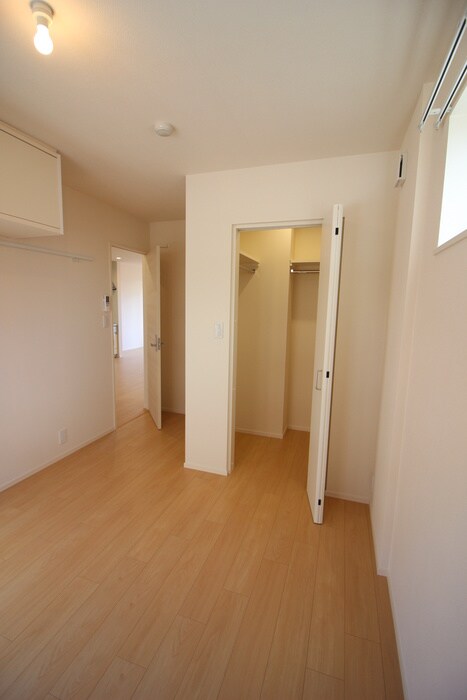 物件内観写真19　(居室)