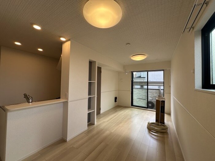 物件内観写真1　(居室)