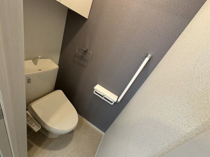 物件内観写真4　(トイレ)