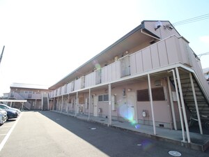 中野ハイツＢ棟外観写真