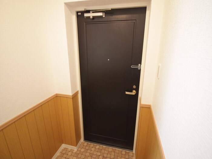 物件内観写真7　(玄関)