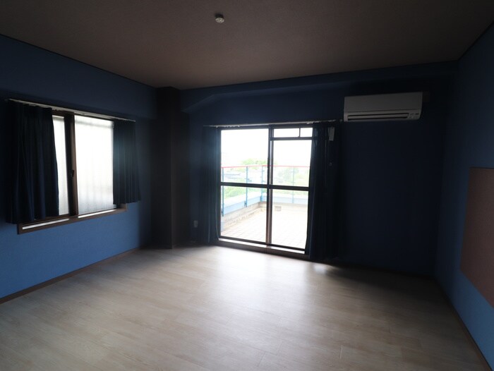 物件内観写真9　(居室)