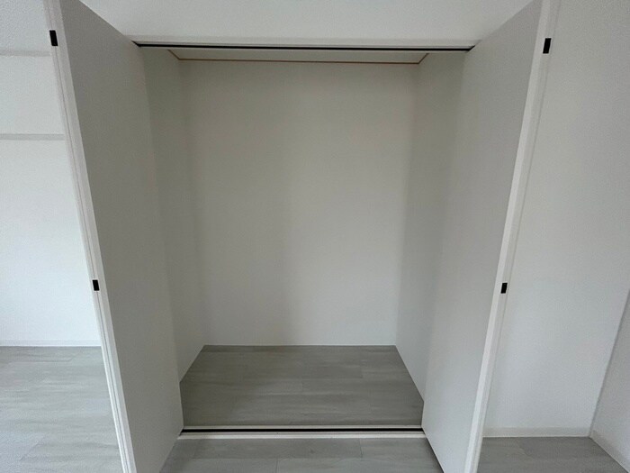 物件内観写真12　(収納)